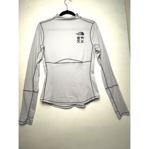 The North Face Trailwear Shirt Women’s M Gray Long Sleeve Hiking Thumb